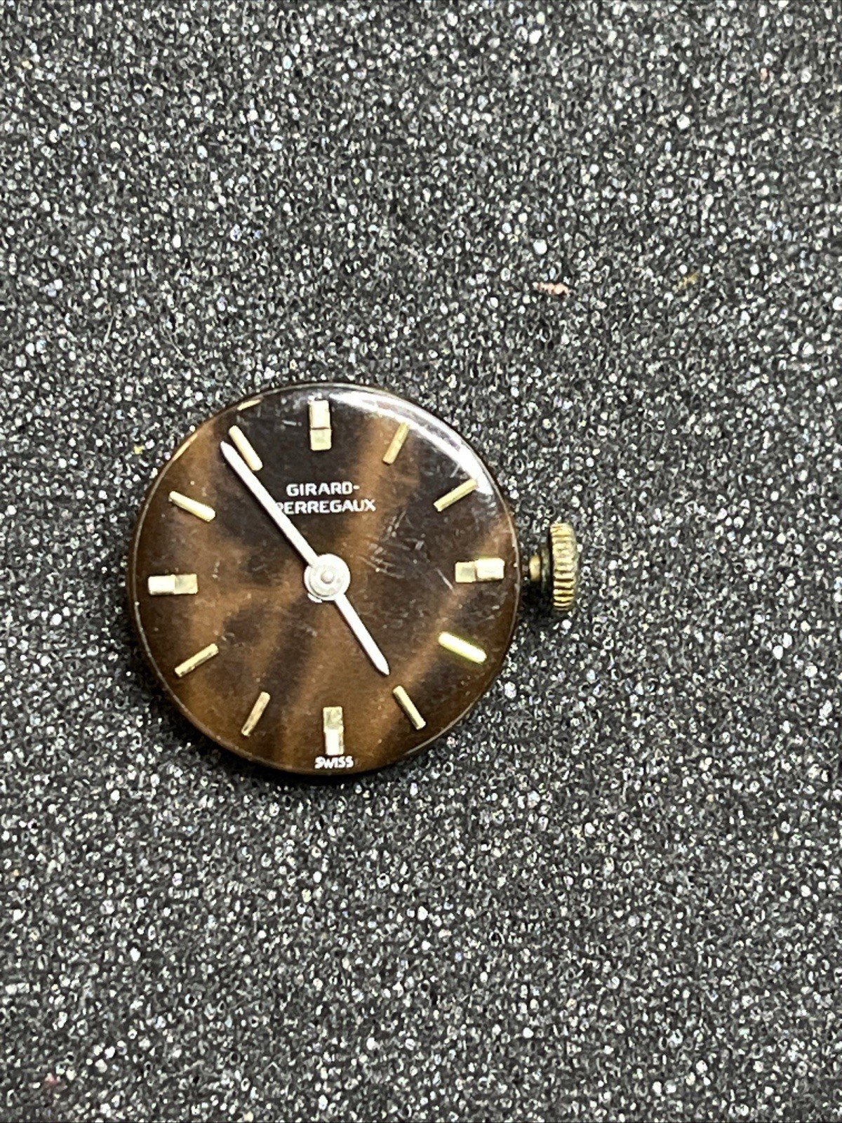 Girard Perregaux movement cal. 792-229 distinctive tiger eye dial Face Works