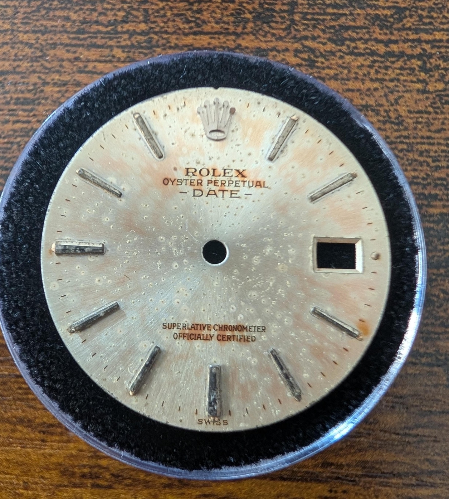 ROLEX OYSTER PERPETUAL DATE 34MM NON-QUICK DIAL – POOR CONDITION 1500/1501