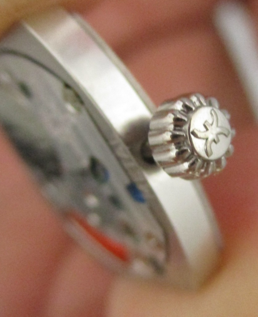 Works! EBEL (Cartier) 057 Quartz 4 Jewel Swiss Watch Movement Dial Hands & Crown