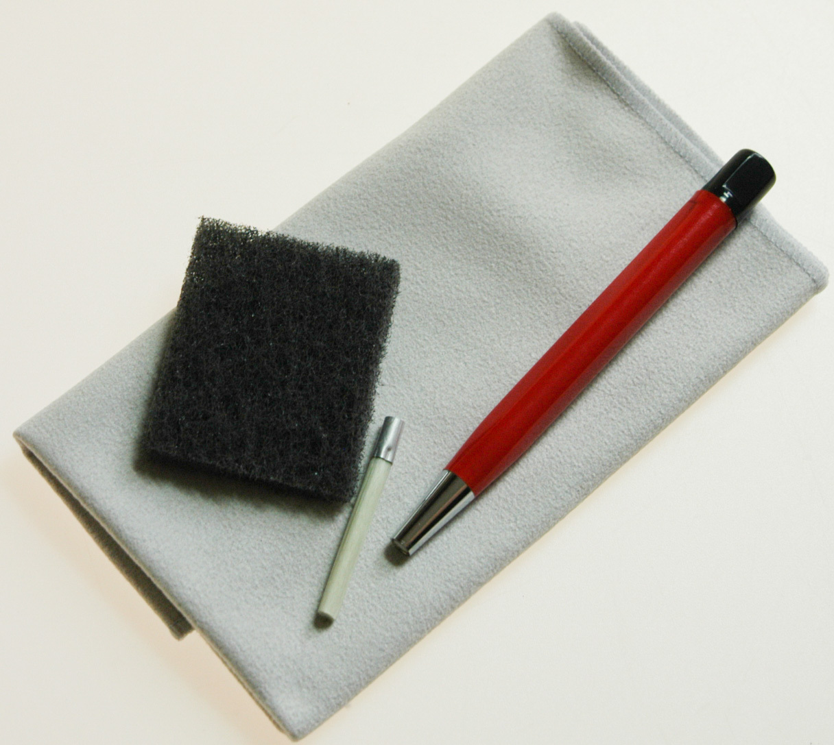 Titanium Refinishing Kit – Pad & Pen for Oris TT1 Brushed Titanium Finishes