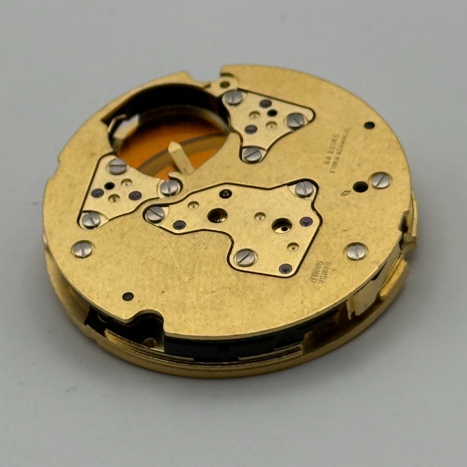 Ronda 5040.D Watch Movement Quartz Swiss R9 13 Jewels Vintage Parts 28.5mm