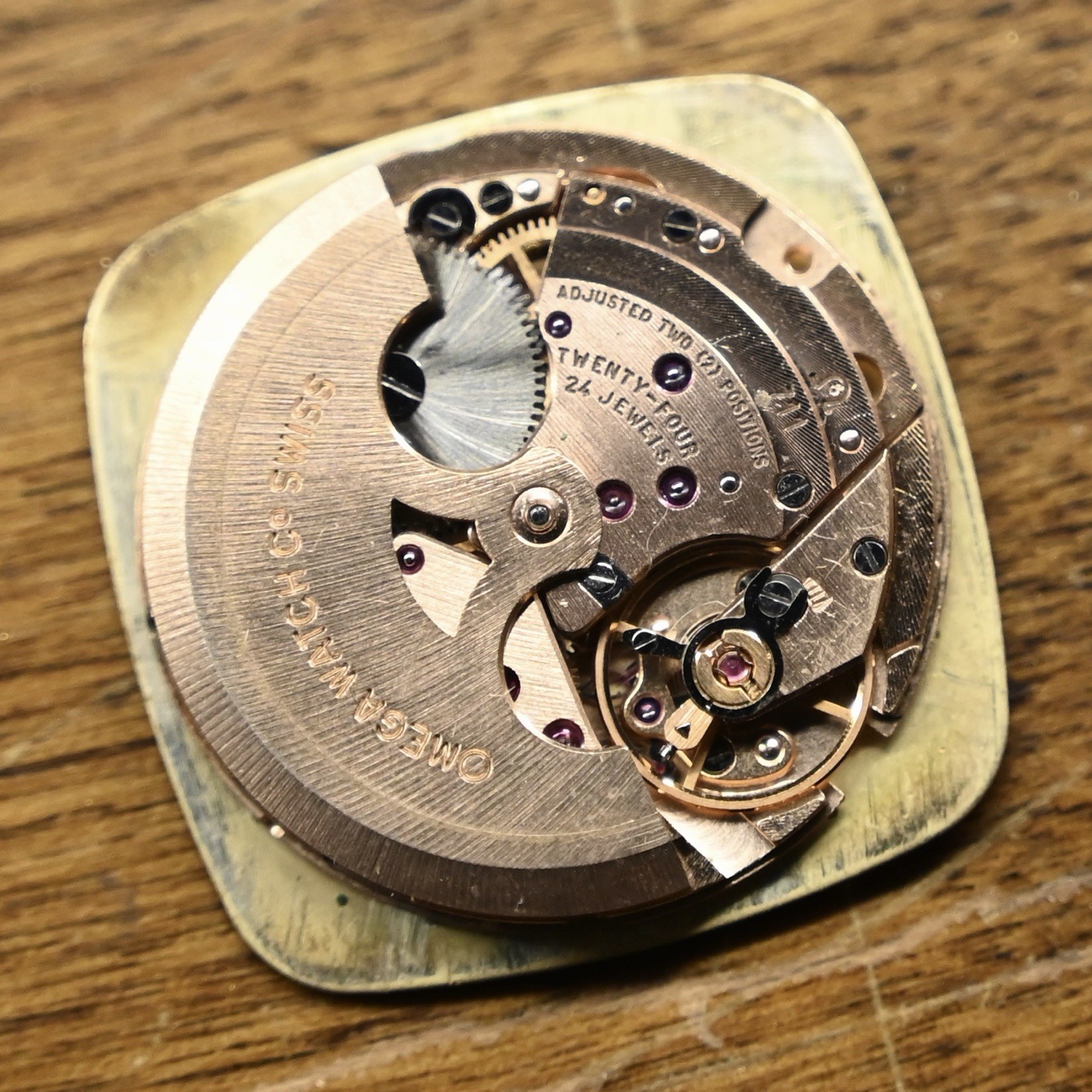 Omega De Ville Cal. 711 Automatic Watch Movement Dial Hands Crown Runs 24 Jewels