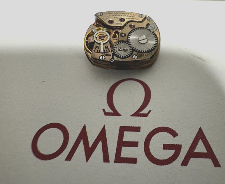 Omega AssortedWatch Parts 483-series With Unfinished Watches PROJECT Swiss