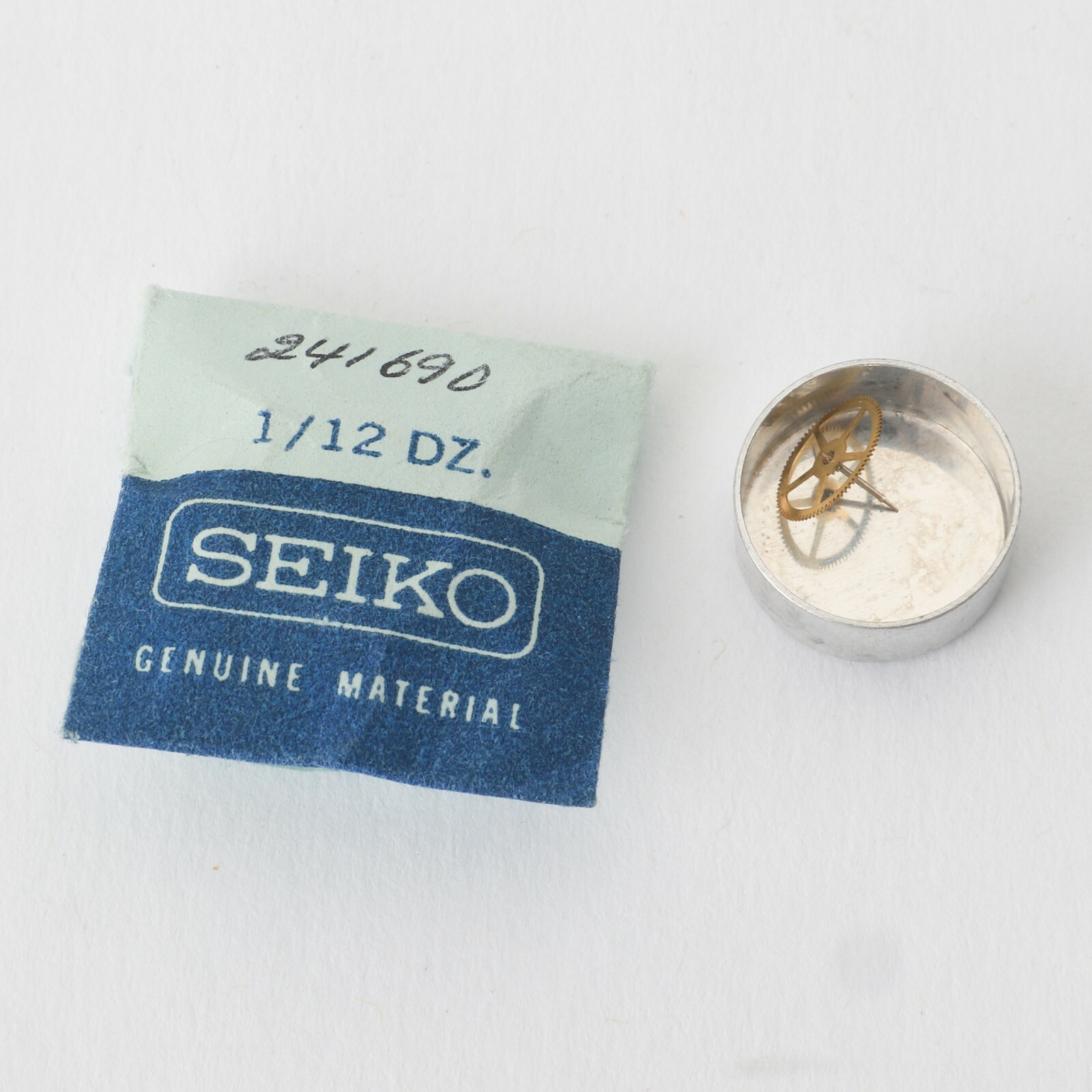 Genuine NOS Seiko 241690 Fourth Wheel & Pinion For Seiko 6601B Watch Part (C2D7)