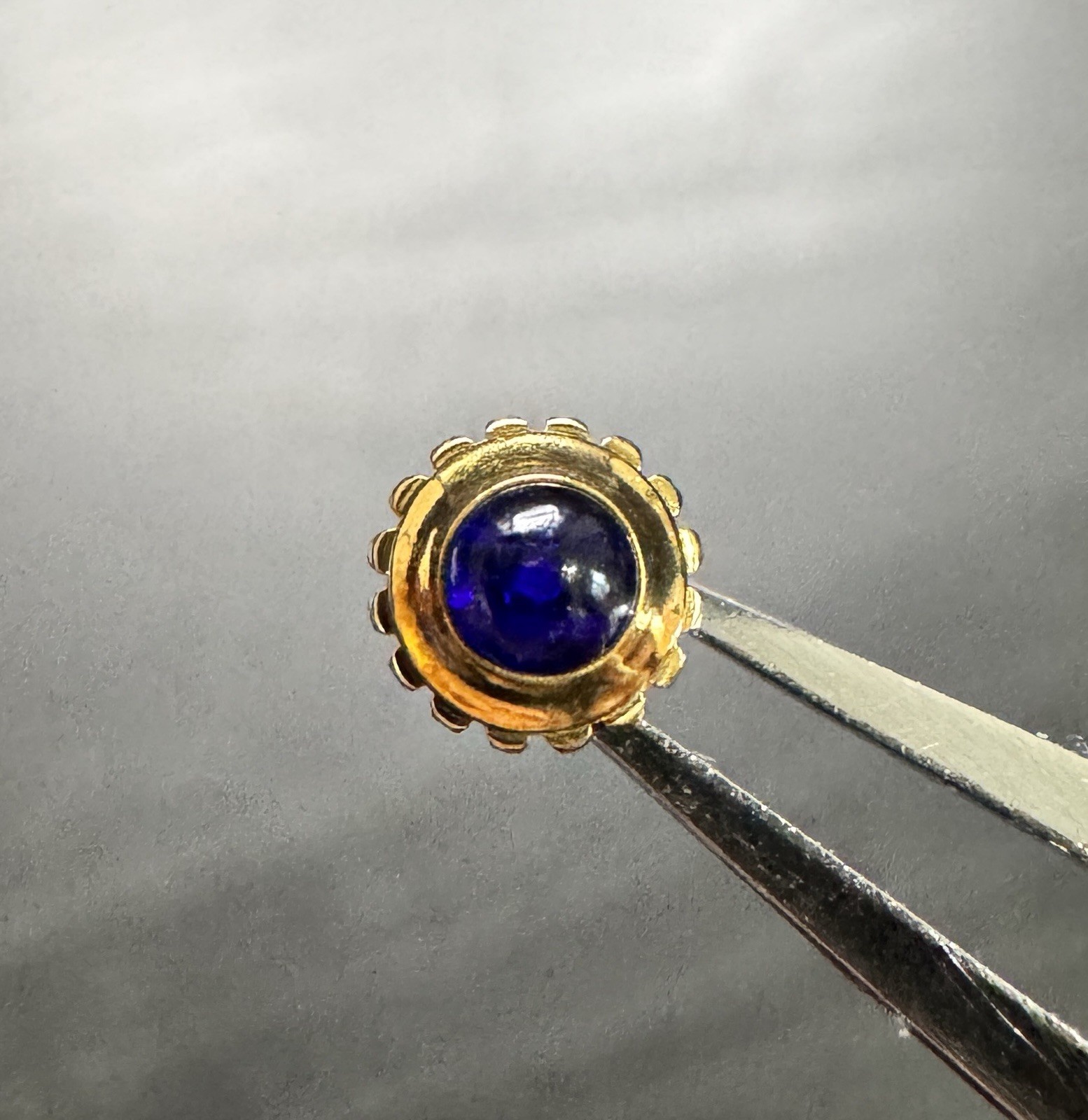 Genuine Cartier Crown Gold Plate With Blue Sapphire Stone 4.4 mm Tube 1.6 mm C23