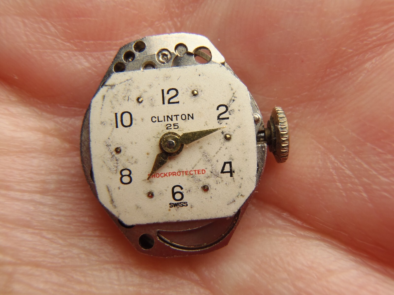 Clinton 25 Jewel Watch Movement Mechanical (Manual) 18mm x 15mm Balance Rotates