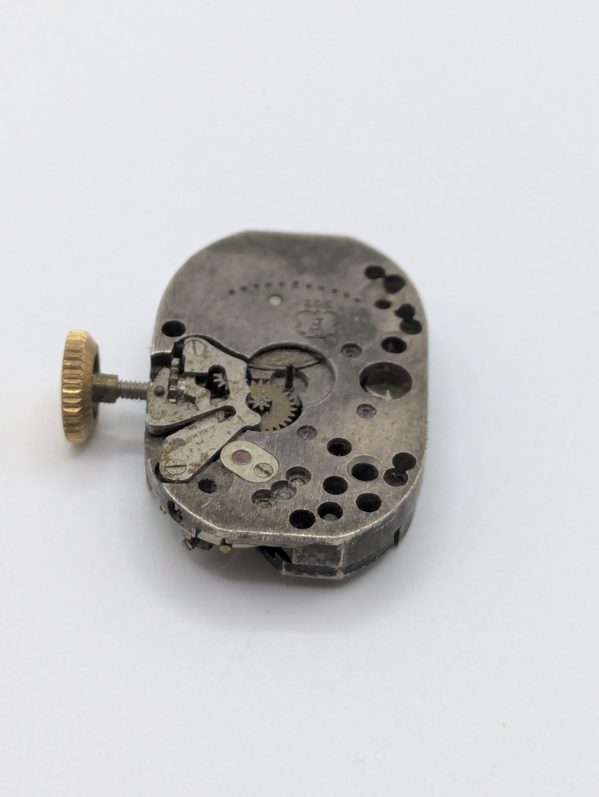 F302 Milus 15 Jewel Manual Watch Movement Swiss Made No Dial Untested 15.1mm