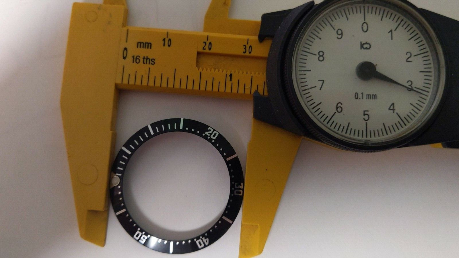 For Omega Bezel Insert 33mm diameter Mid-size Seamaster/Speedmaster Black/Silver