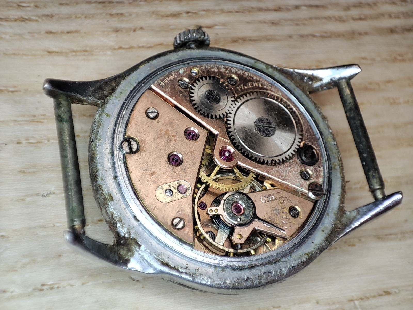 fef 190 douglas Watch movement – 29.4 mm – for parts and spares