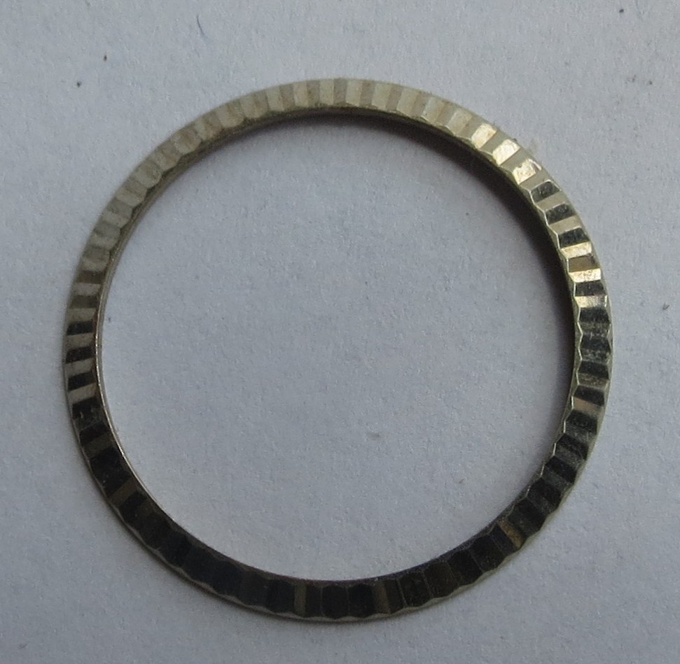 Rolex Lady wristwatch steel bezel 25 mm in diameter 21 mm. in inner diameter