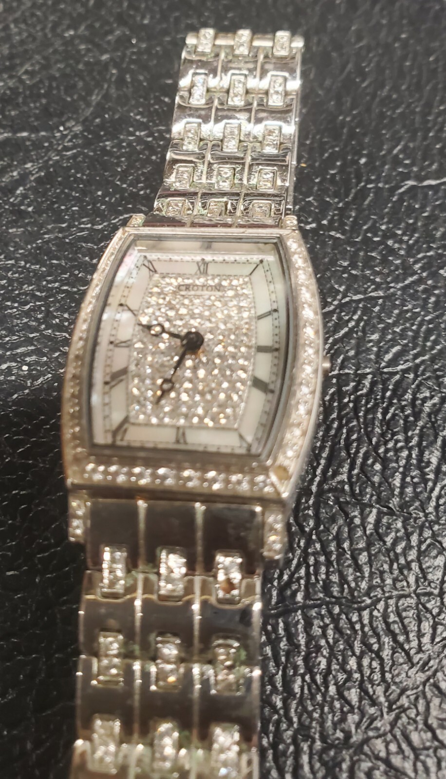 Croton Automatic Gemmed Watch Sapphire Crystal Silver 25 Jewels Mother Of Pearl