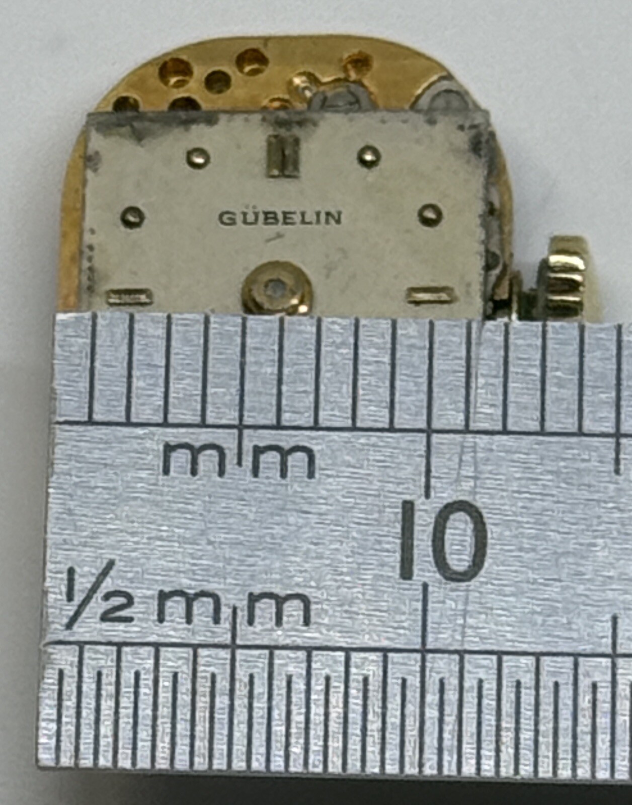 Gubelin/Sellita 976 MOVEMENT 17 Jewels Swiss Runs