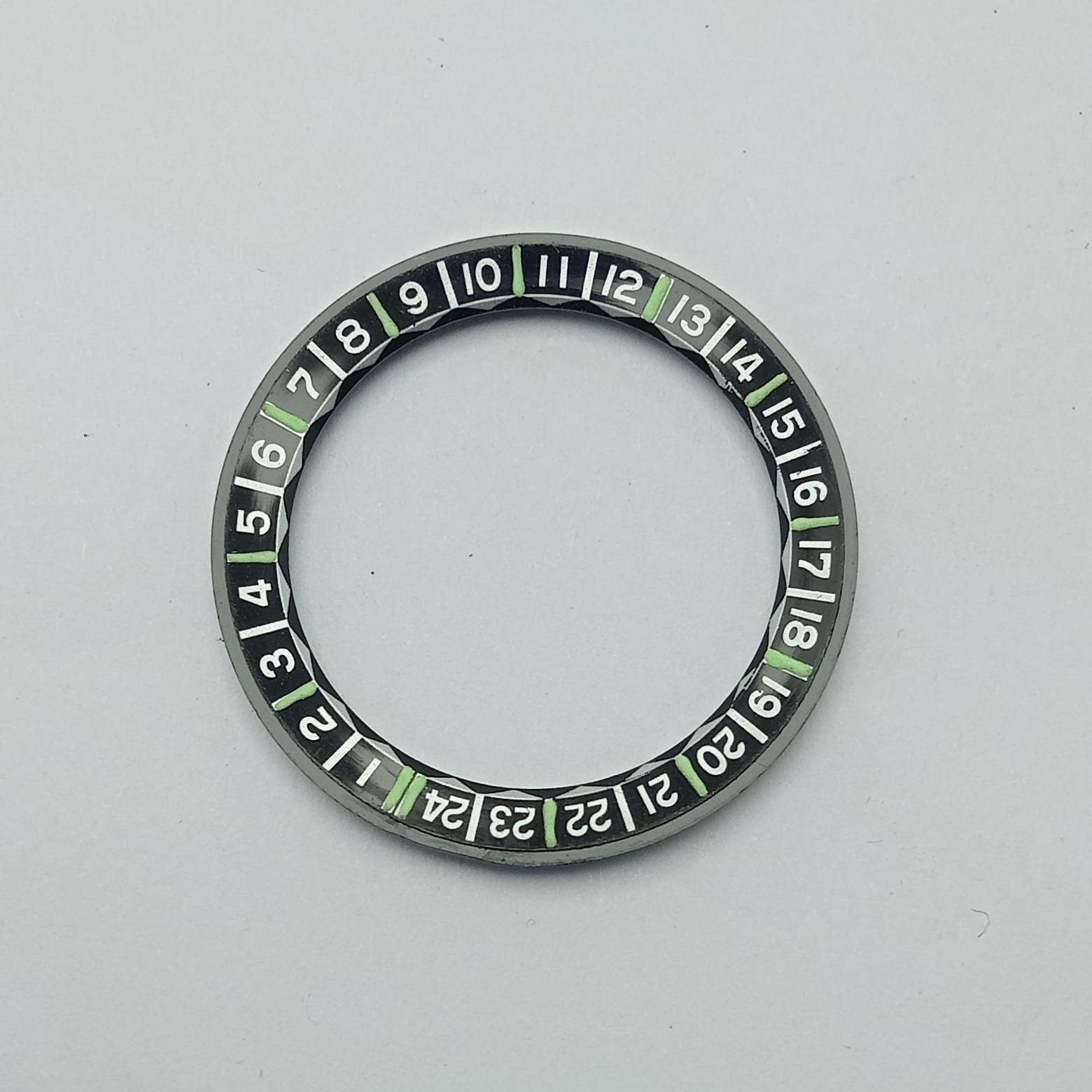 Orient World Diver Y469622-7A Watch Bezel Inner Ring NOS