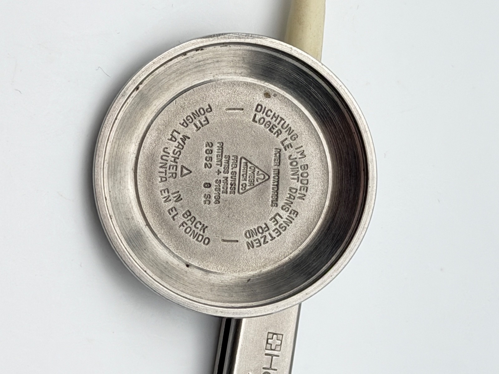 omega 2852-8 sc 33.5-31.5mm caseback caseback