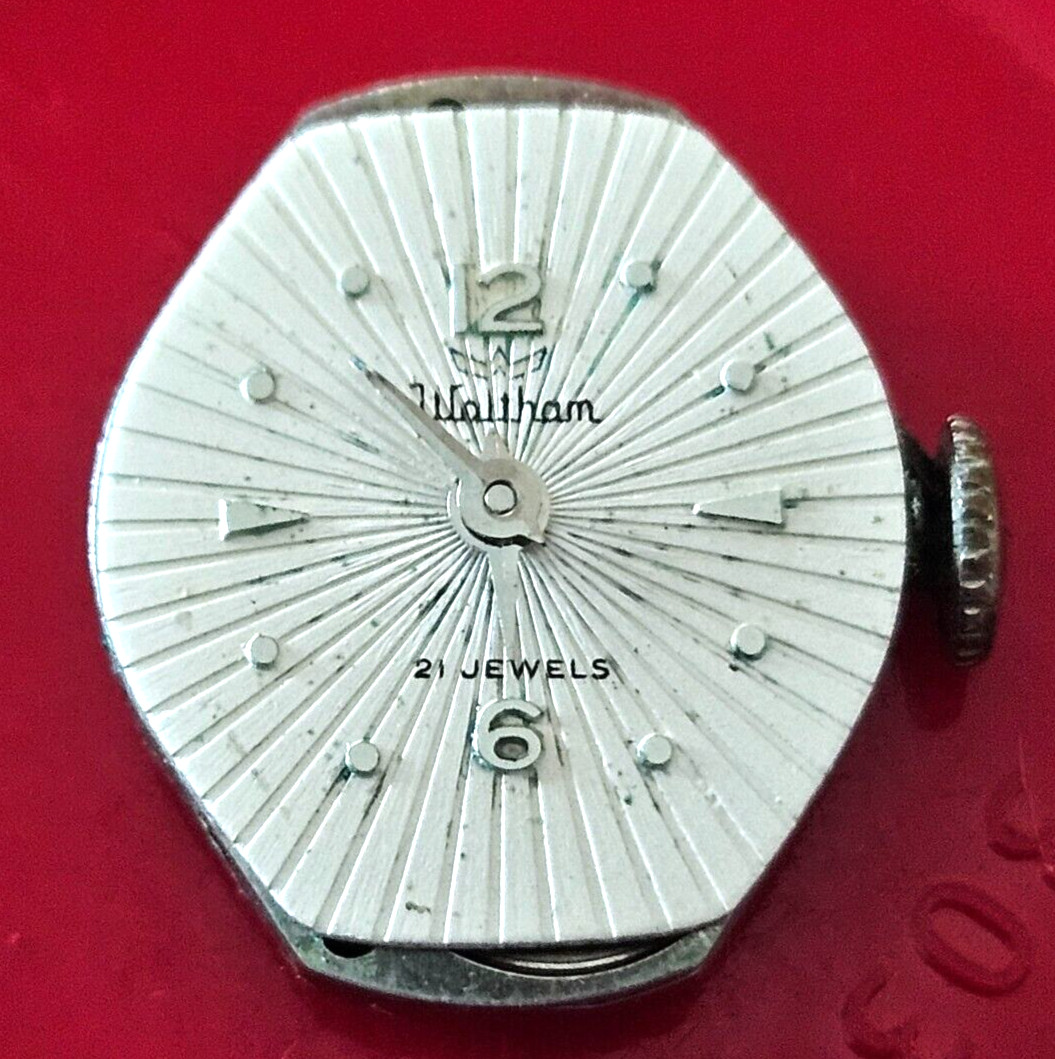WALTHAM UTC 231 21J Watch Movement (REMOVED FROM GOLD CASE/BALANCE RUNS) 104