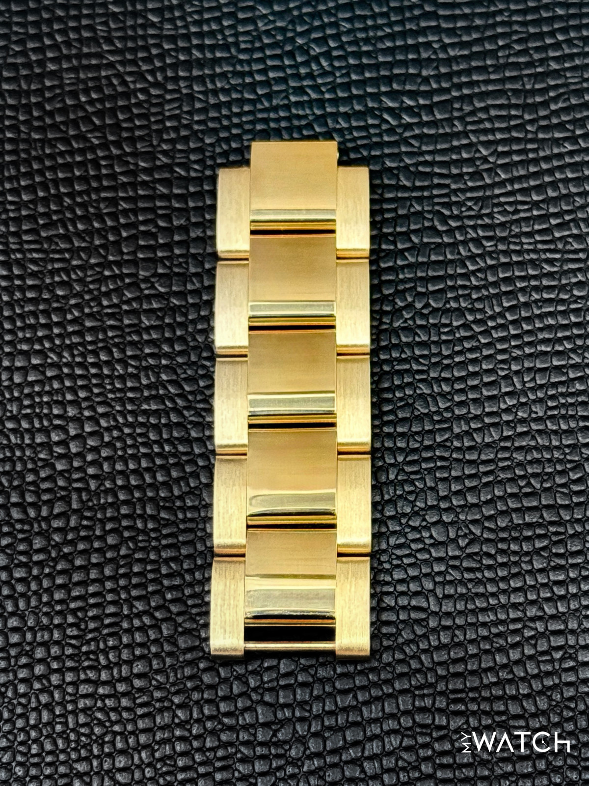 Rolex Sky-Dweller 326938 Yellow Gold Oyster Link