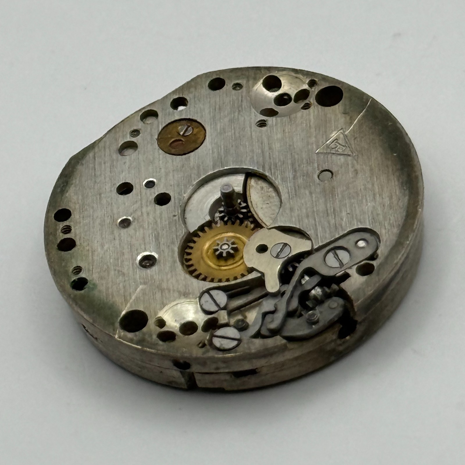 Herald Watch Movement Buser 15 Jewels 2 ADJ Swiss Vintage Parts Repair 23.2mm