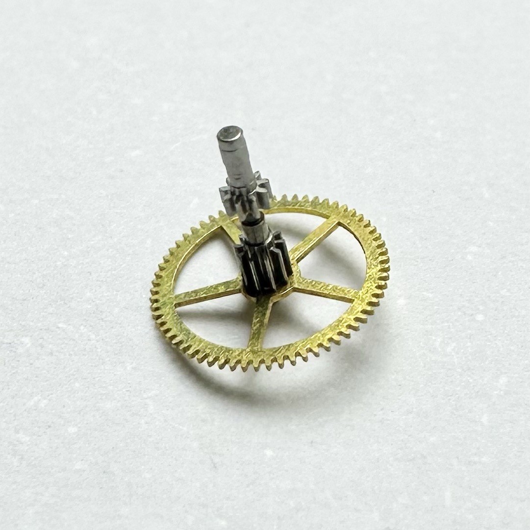 224 300 NOS CENTER WHEEL & PINION WITH CANNON PINION FOR QUEEN SEIKO SEIKOSHA