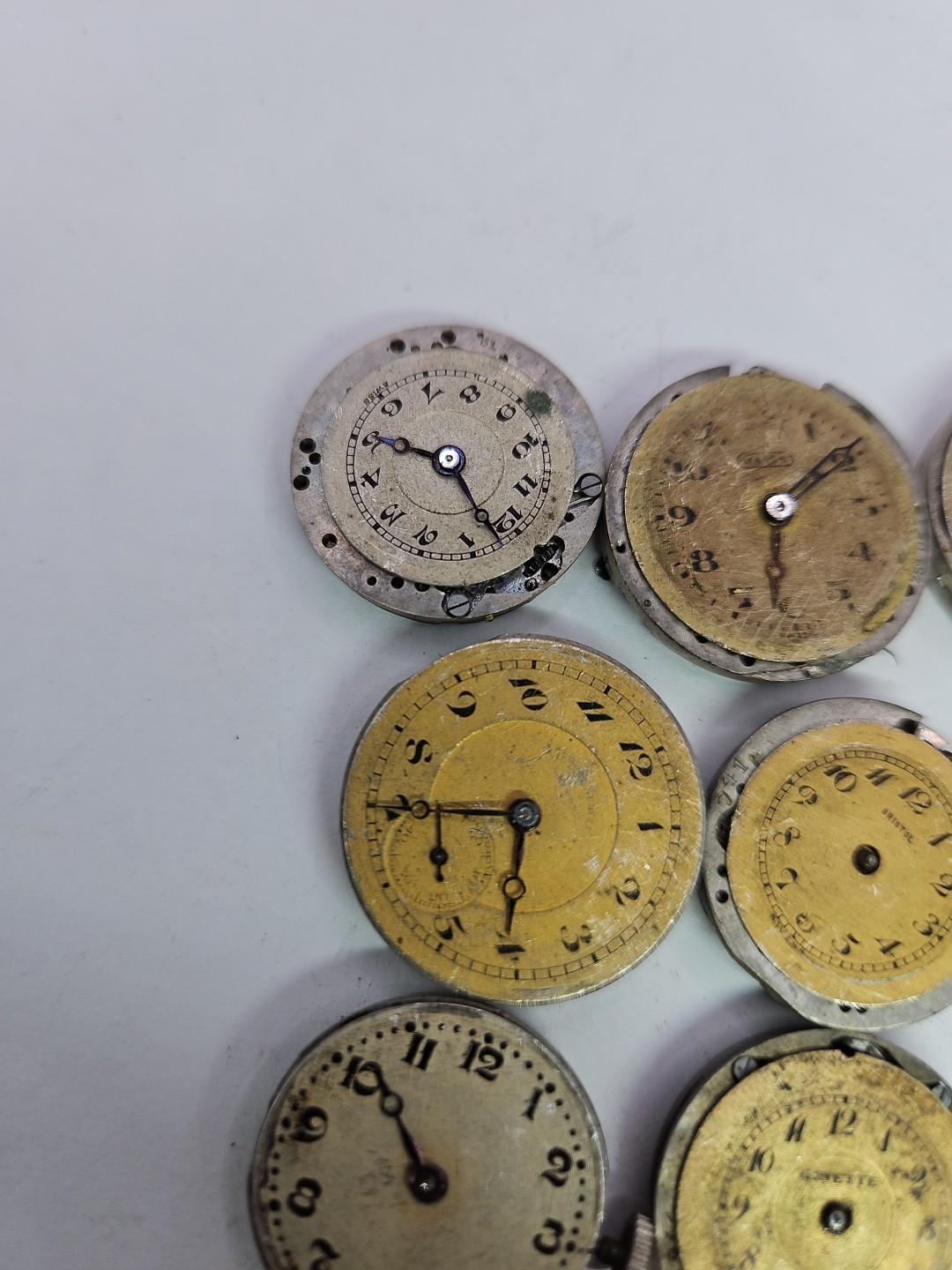 (16) Small Watch Movement Lot Parts/Repair/Crafts (M1)