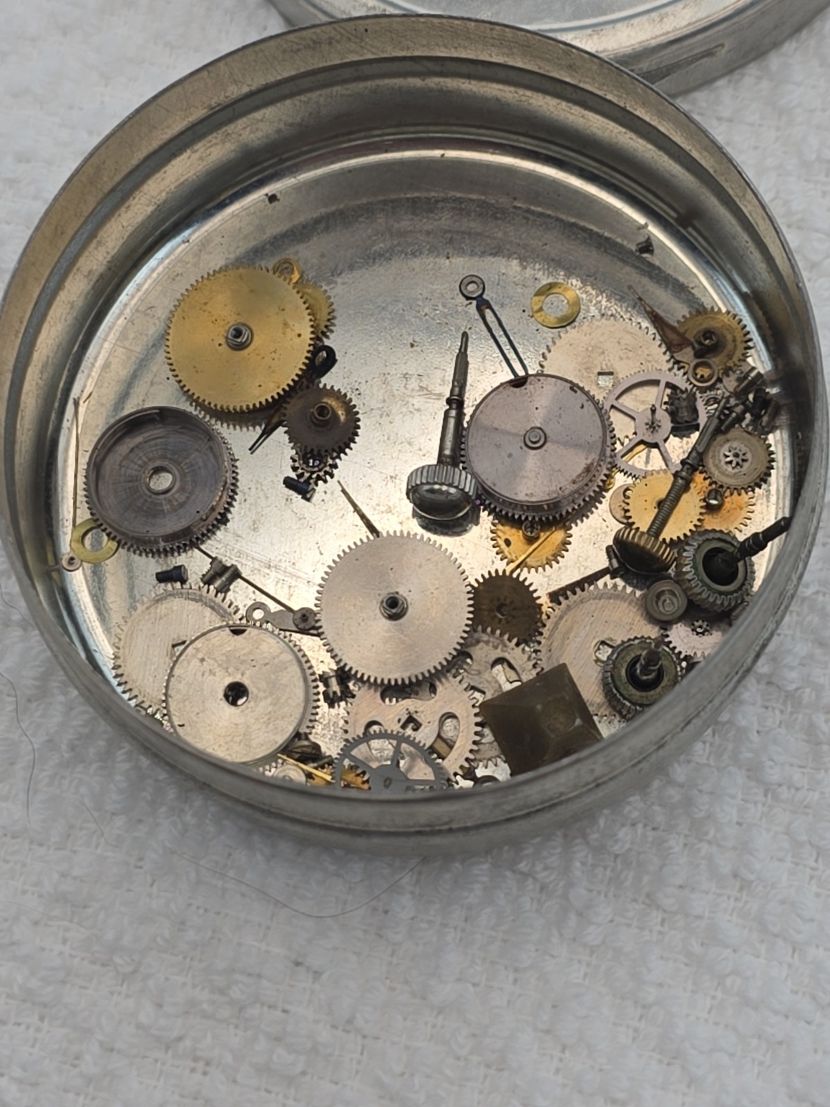 Lot of Pocket Watch Movements 17 Jewel 7 Jewel Benrus Gotham Waltham For Parts