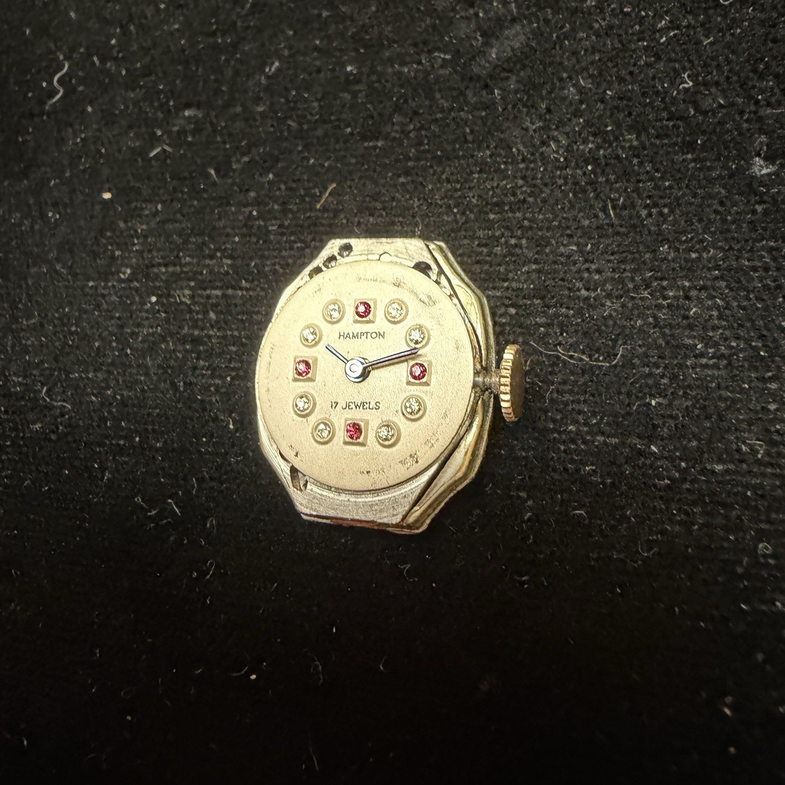 LADIES BULOVA 17J 6AM BXW Watch Movement Hampton Dial Runs Needs Serviced Read