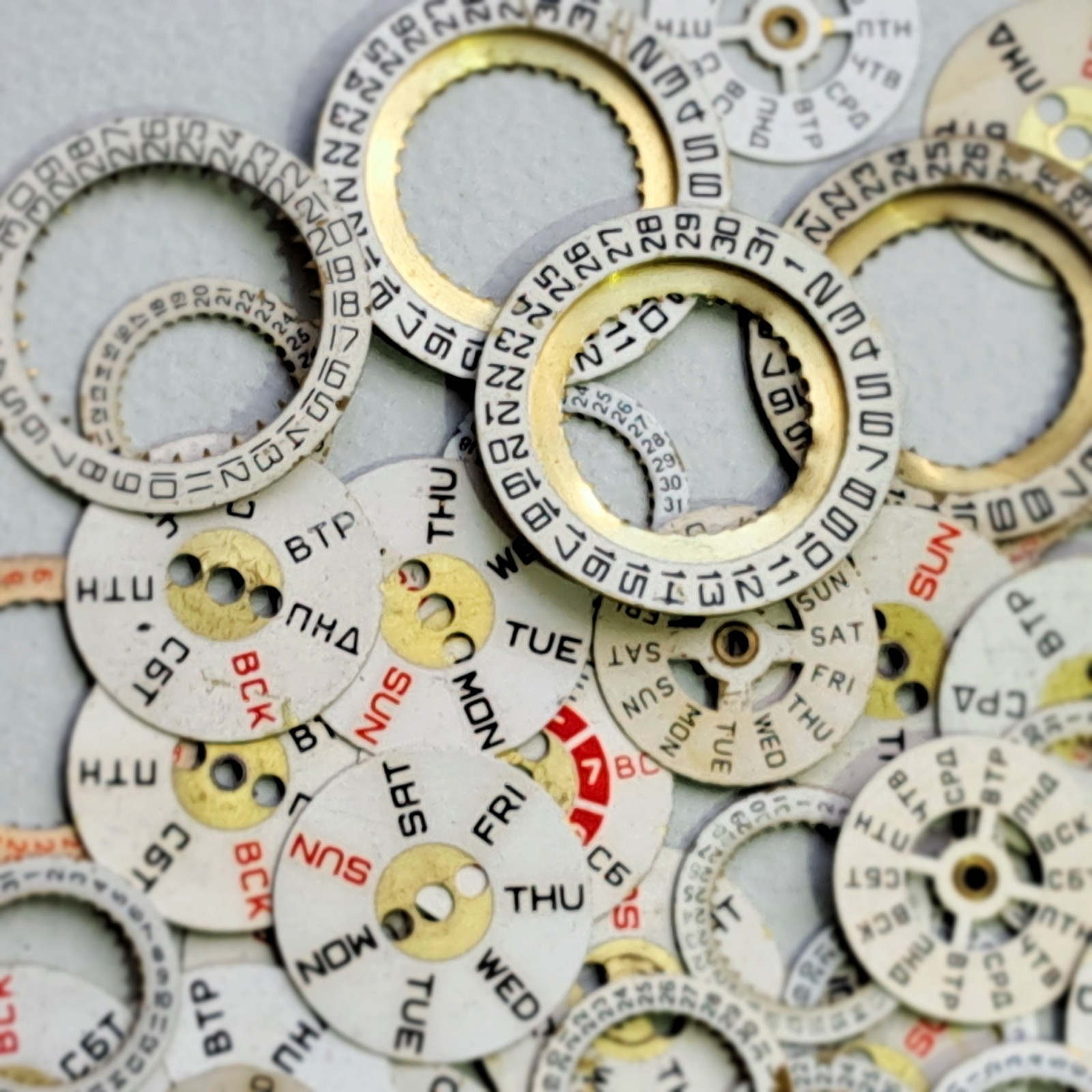 100 Vintage Watch Date Rings + Mixed Watch Parts Hands Gears Crowns Steampunk