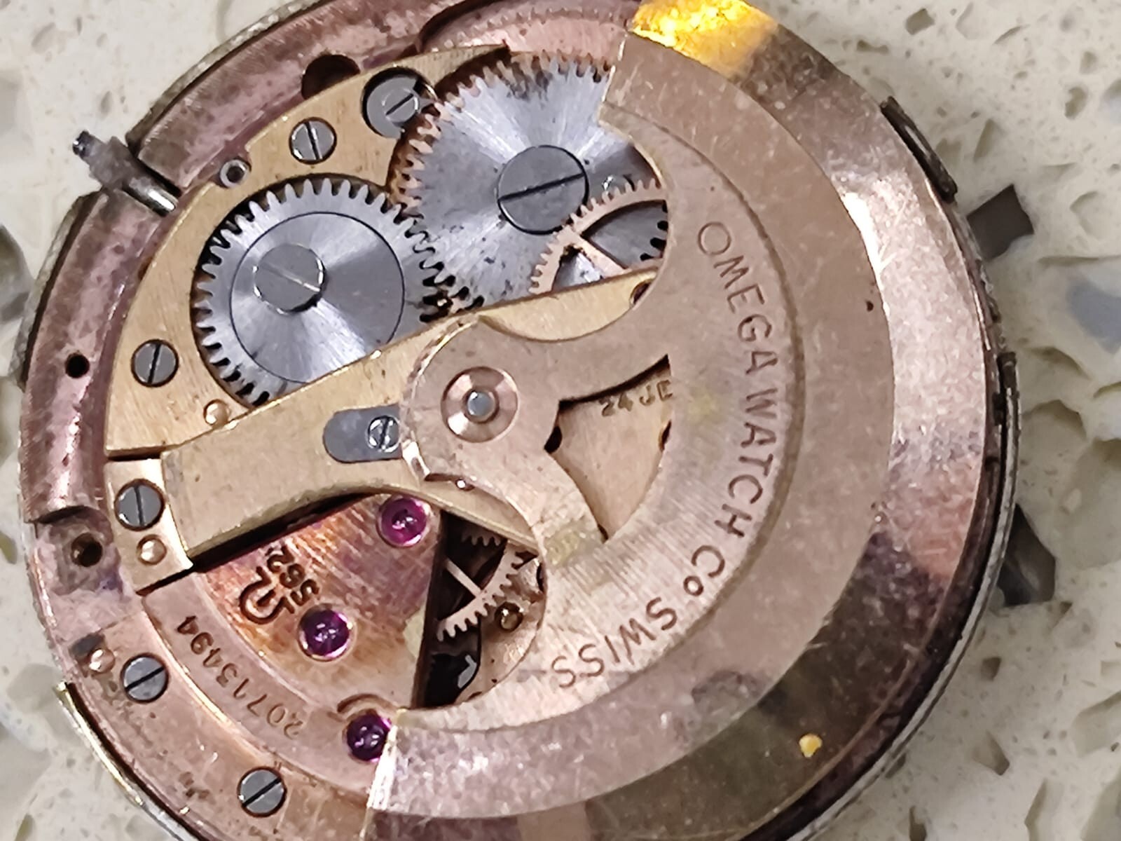 Omega 562/565 Incomplete Complete Movement with dial & hands Not Working parts