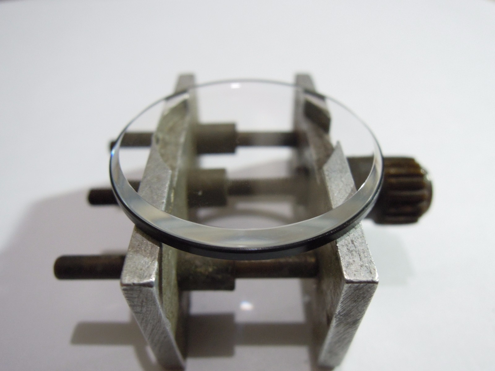 NEW MINERAL CRYSTAL WITH PLASTIC GASKET LARGE DIVERS 7002-7001/700J MEN’S WATCH