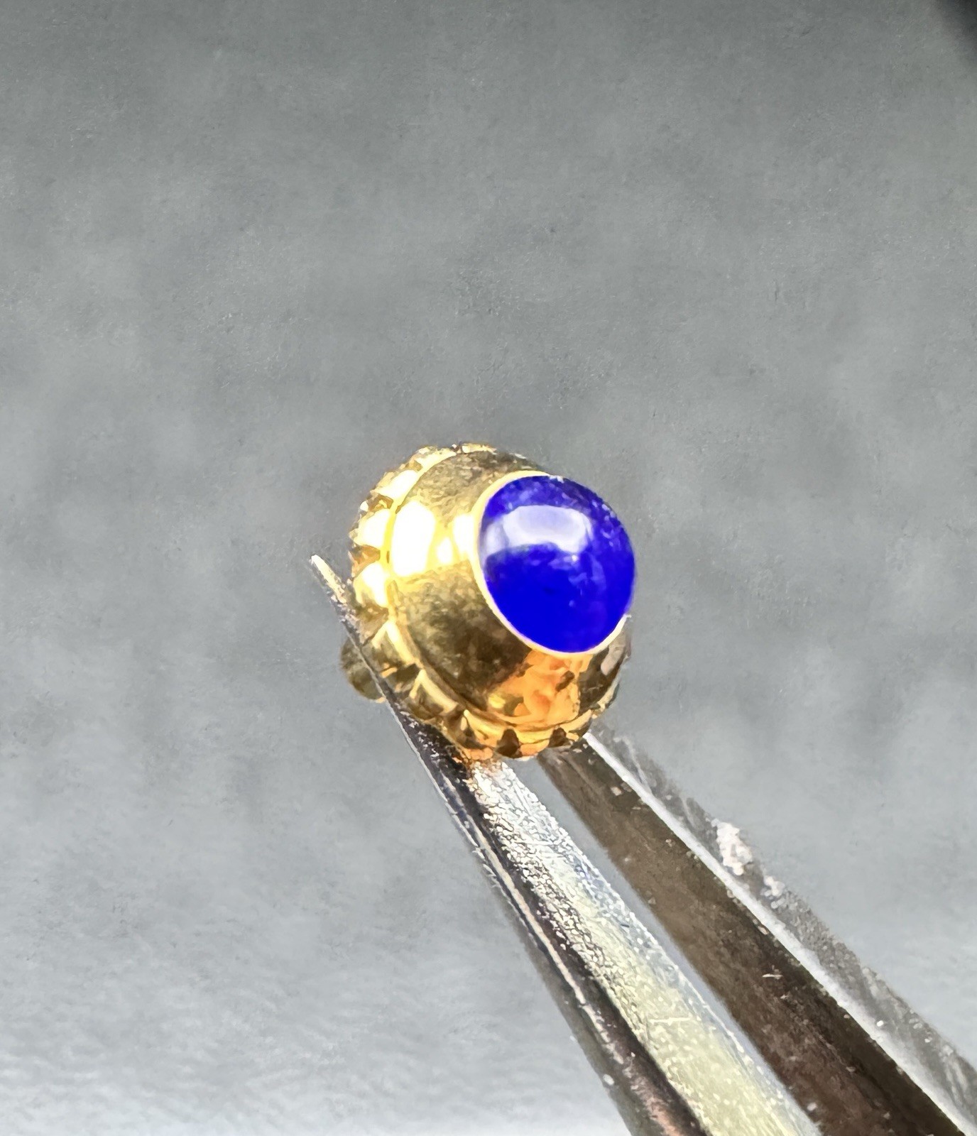 Genuine Cartier Crown Gold Plate With Blue Sapphire Stone 4.4 mm Tube 1.6 mm C22