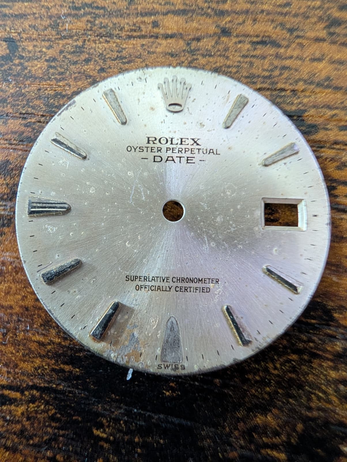 ROLEX OYSTER PERPETUAL DATE 1501 SILVER STICK DIAL – POOR CONDITION