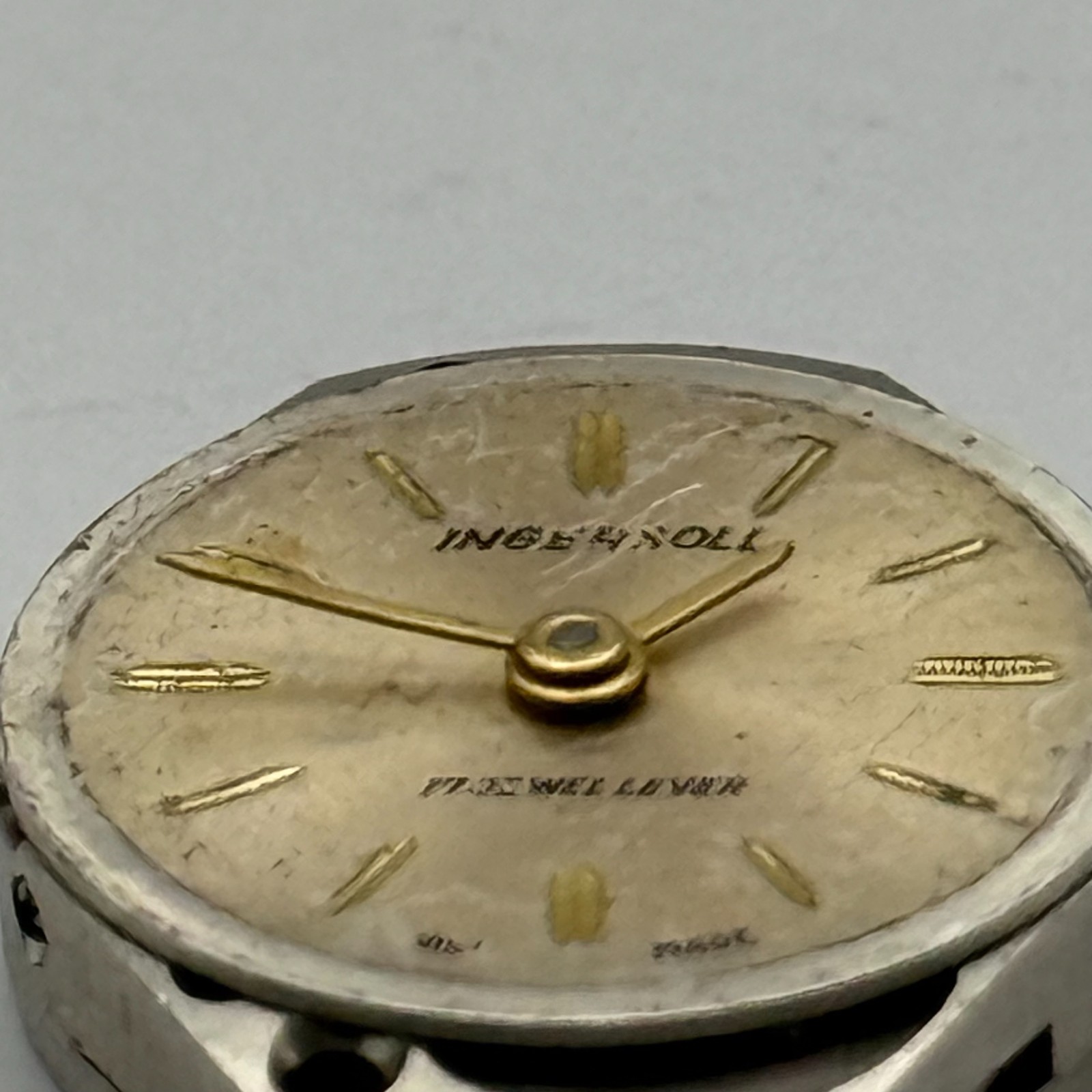 FHF ST 69-21 Watch Movement Ingersoll 17 Jewels Lever Manual Wind Parts 17.7mm