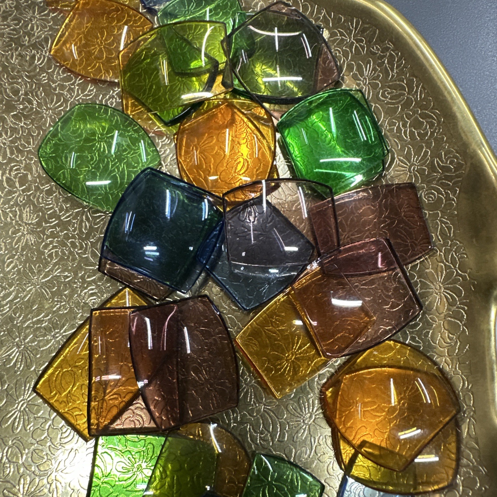 Watchmaker Estate Multicolored Glass Watch Crystals Assorted Size / Color 140+