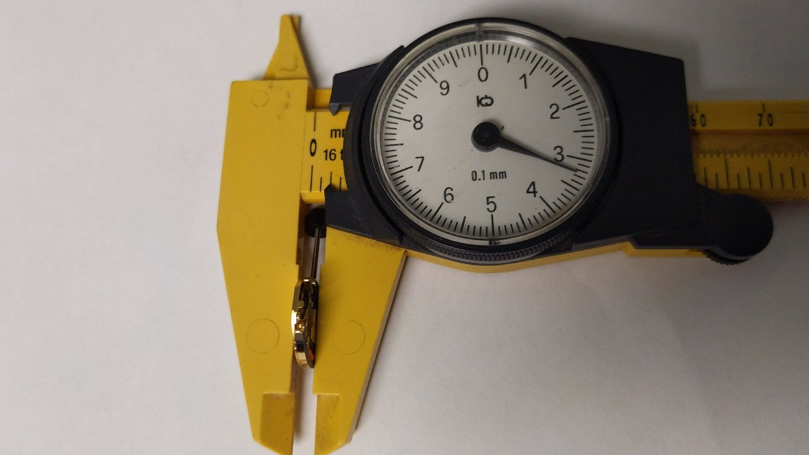 SS3 ETA 976.001 watch movement NEW, Swiss Made (Height 3). total ht 3.3mm