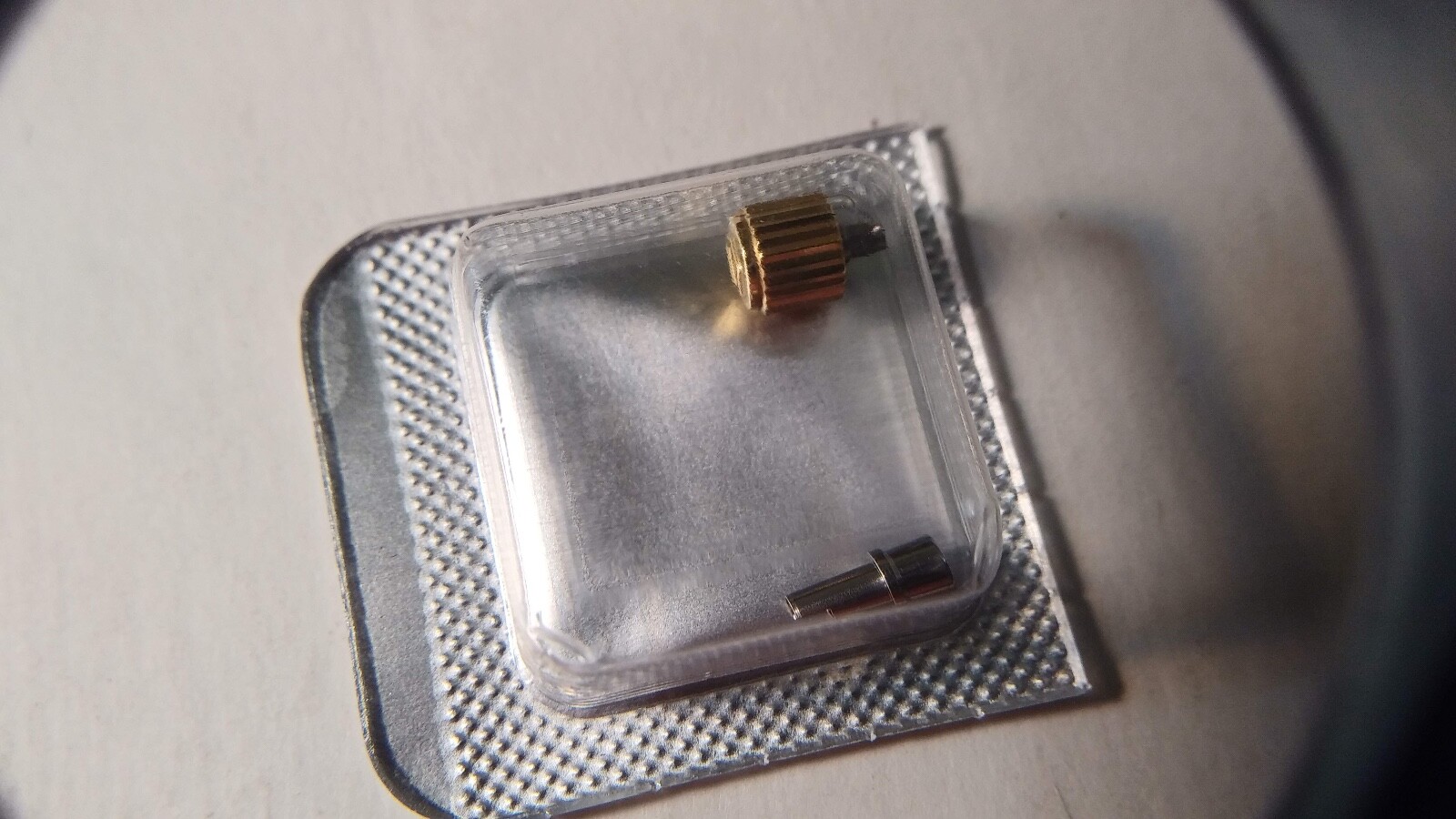 Tag Heuer CROWN and TUBE screwdown YELLOW New/Sealed Tag-18. (4.4mmx4.0mm) tap t