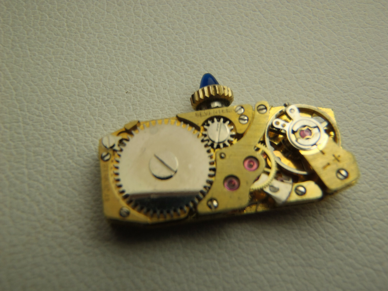 Andre Cheval WATCH MOVEMENT 17J WIND-UP 21.4 X 8.9MM SOLD 4 PARTS