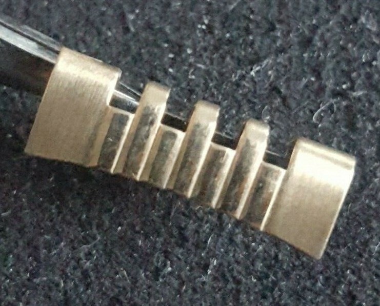 Omega Gold Plated Shiny-Brush Finish End Piece Number 609