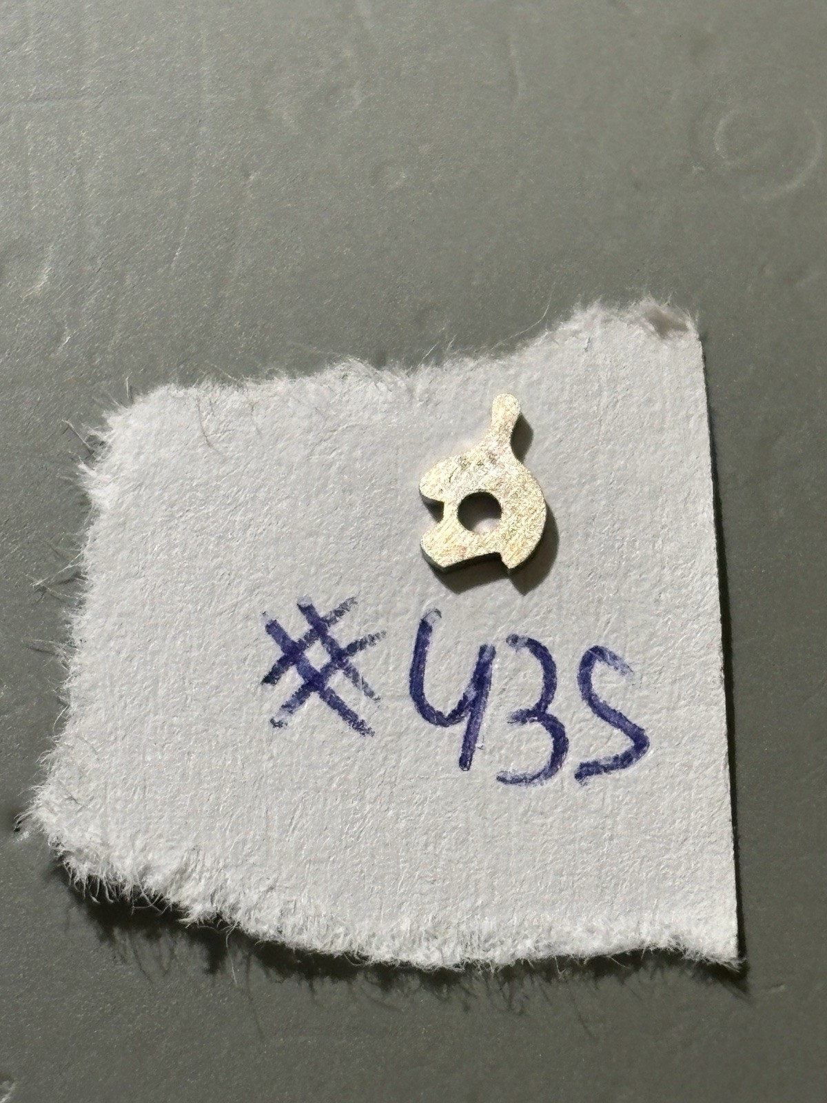 MOVADO Cal 470 – 435 Yoke NOS