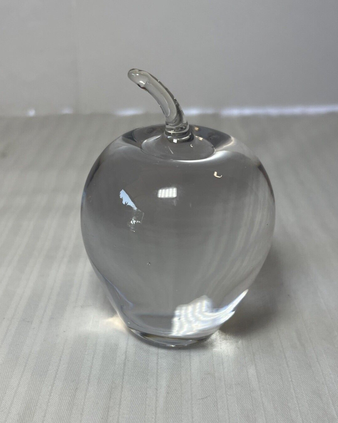 ACC Handmade Crystal Apple Paperweight 3’in Hand Blown Crystal.🍎🍏