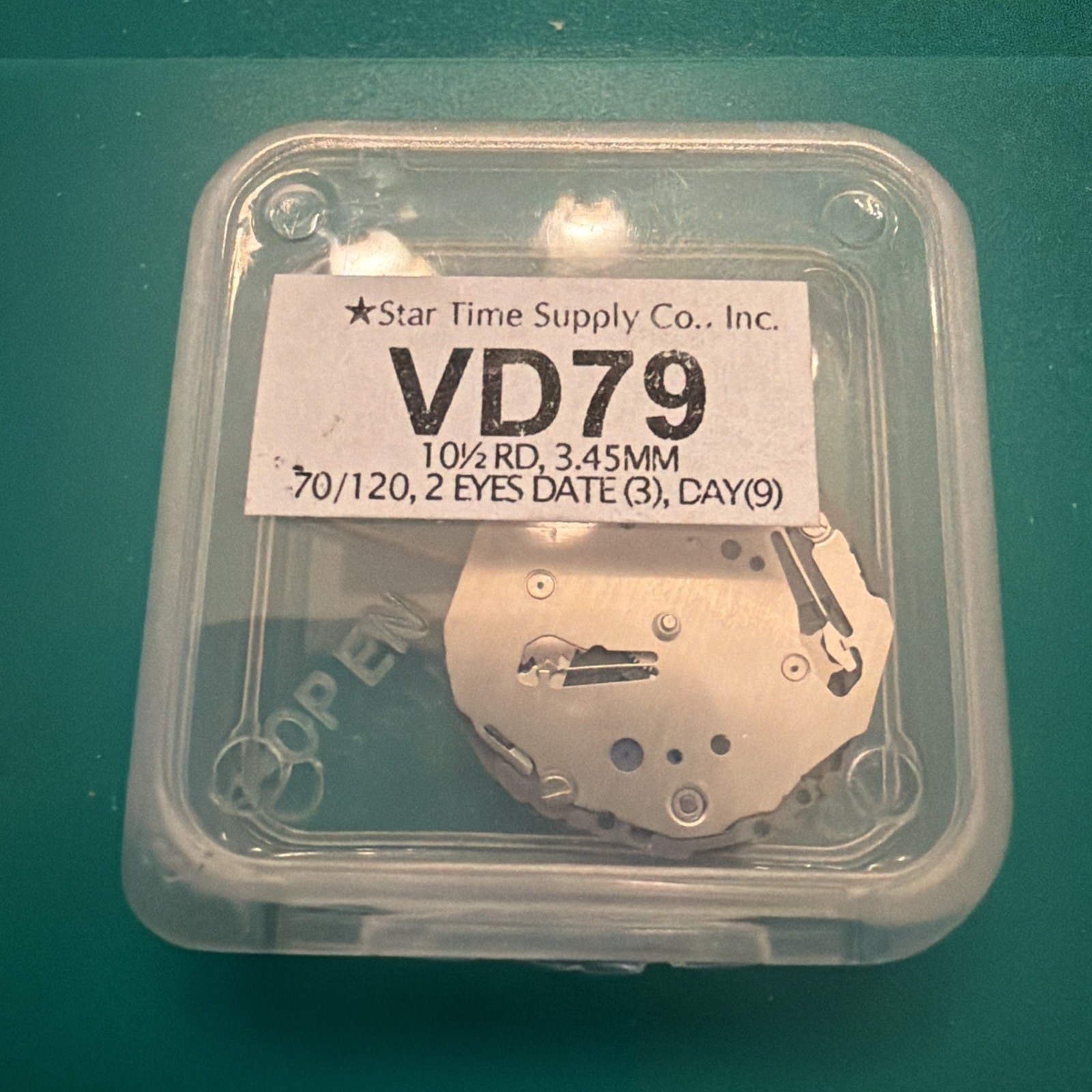 New Japan SII / TMI / Epson VD79 Watch Movement, 10 1/2 Ligne, 2 Hands, 2 Eyes