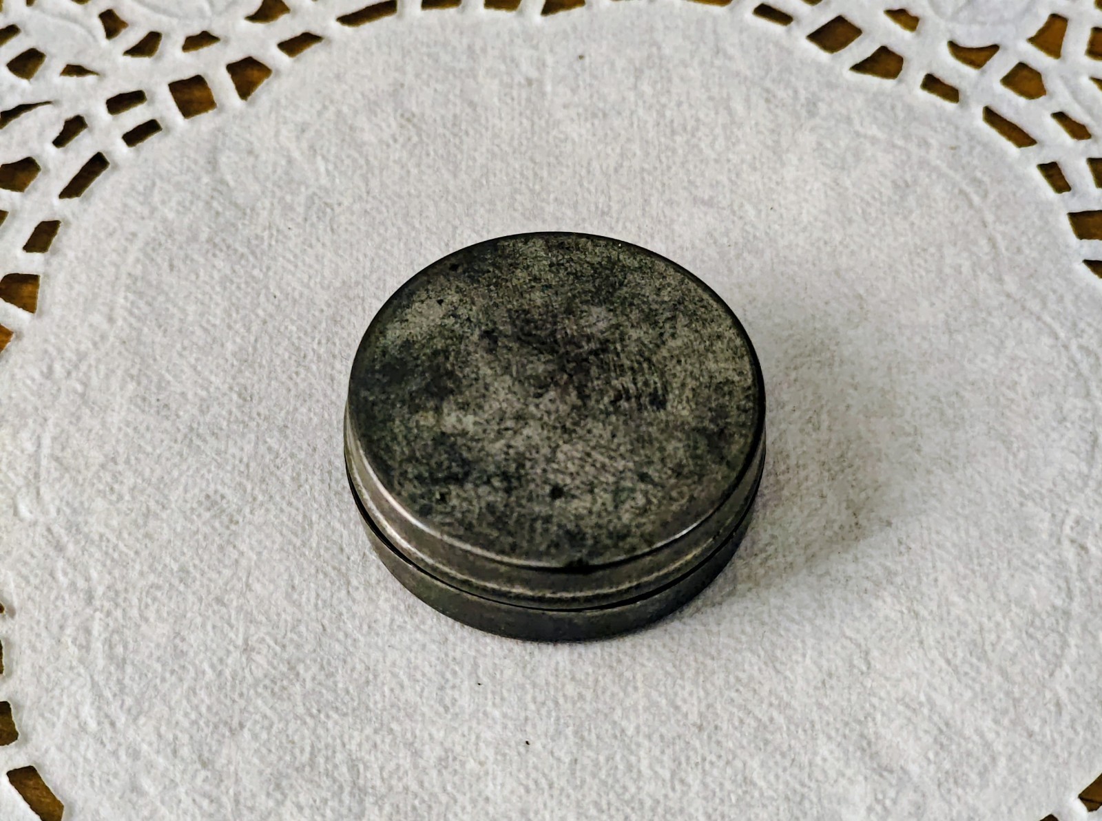 Vintage Watch Parts Including Bulova In A Small Metal Tin Can Approx 13 X 38mm