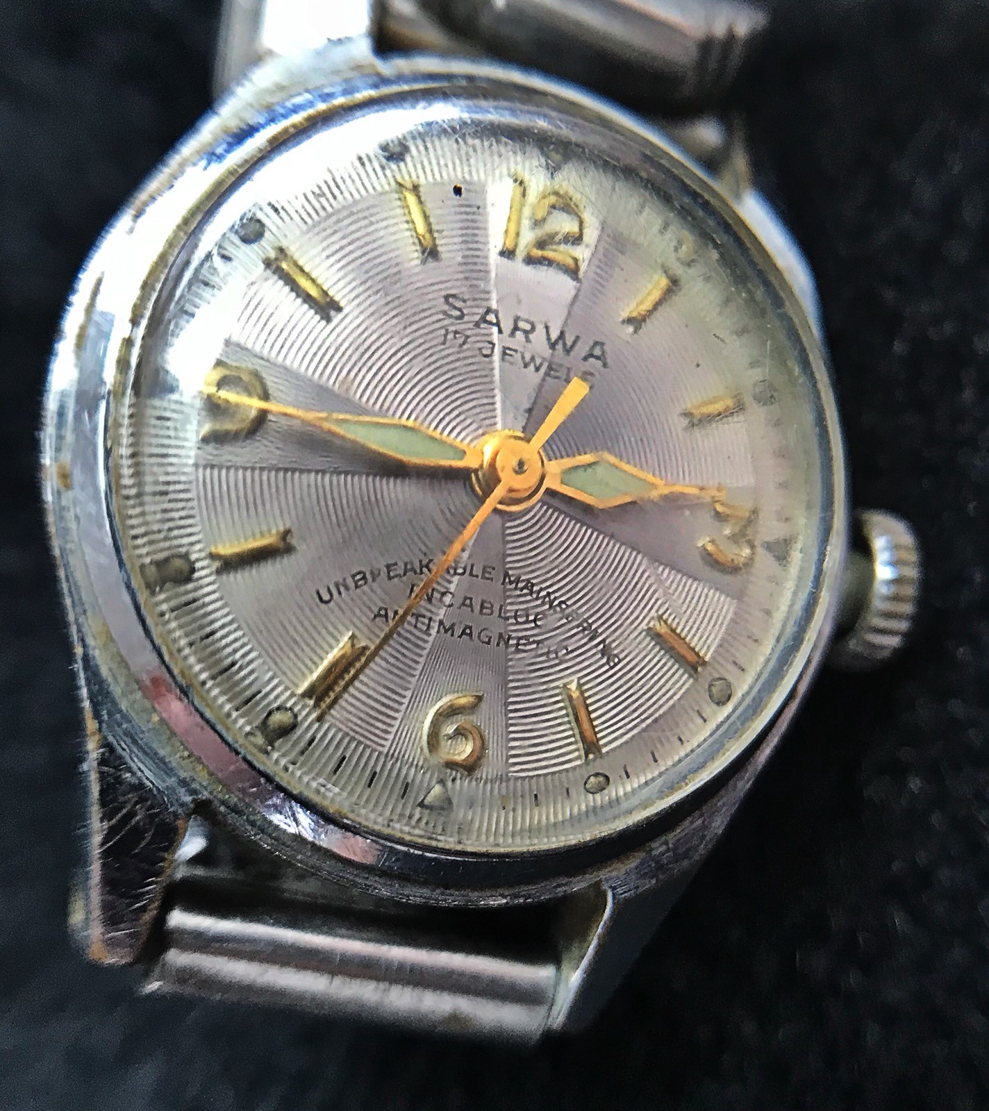 RARE VINTAGE LADIES SWISS SARWA WRISTWATCH RUNNING