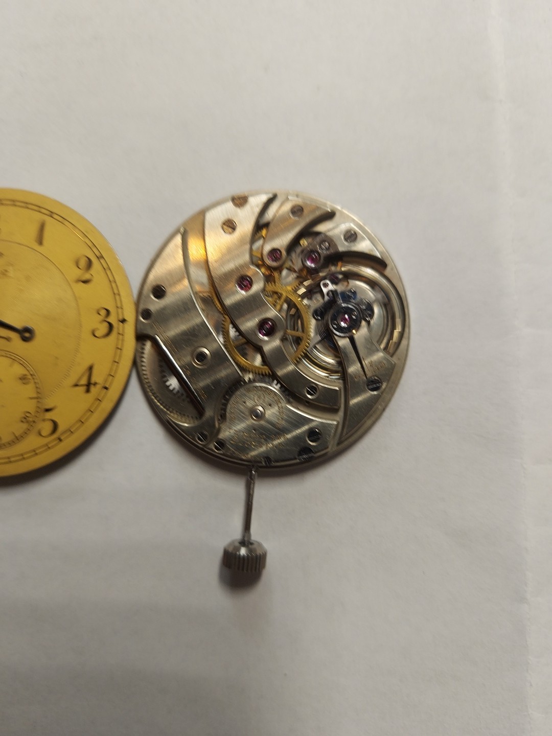 Agasiz Collectible P.W.Movement 21 Jewels 8 Adjusted Mens Dial Argent