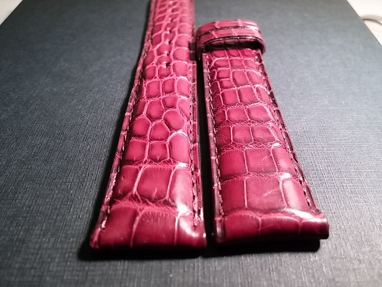18/16mm Genuine Crocodile Band, Burgundy, slight padding, for watch repair/parts