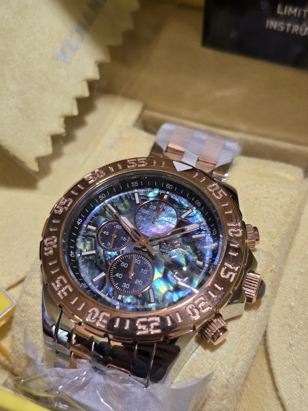 Brand new INVICTA 33577 Aviator chronograph two tone 47mm mother of pearl dial