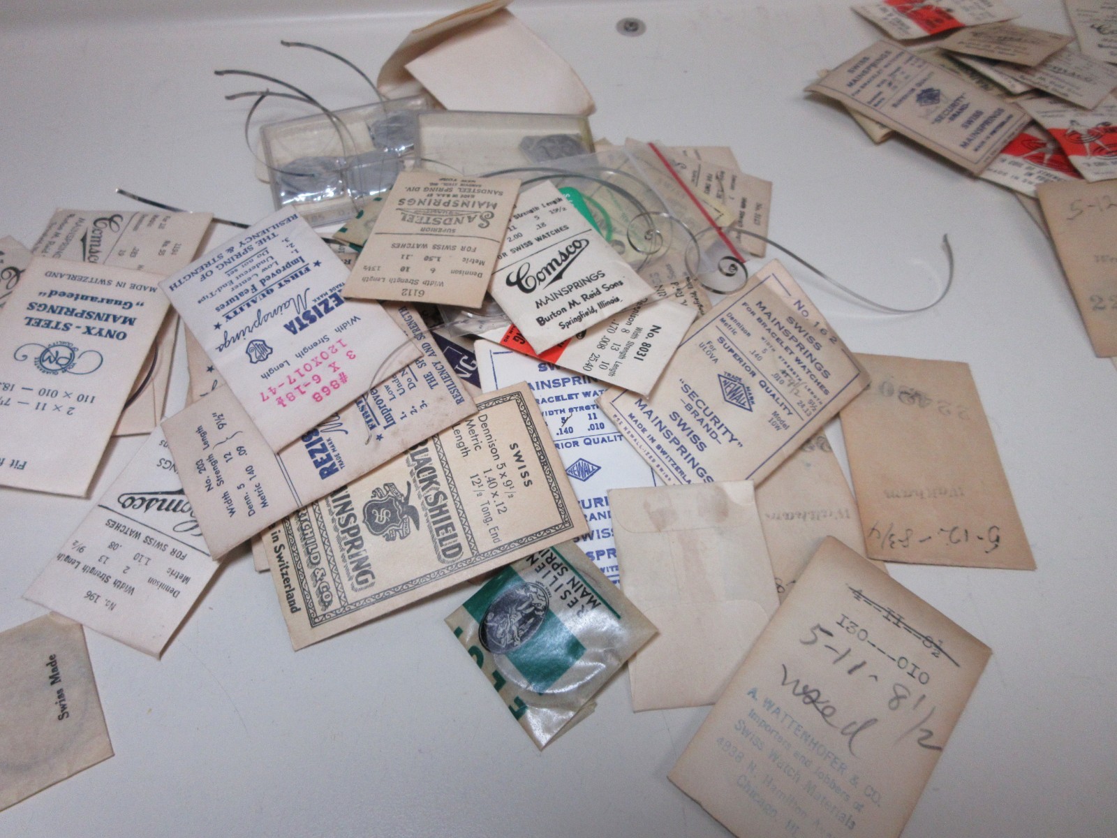 VINTAGE LOT OF 75 WATCH MAIN SPRINGS WATCHMAKER REPLACEMENT PARTS ASSORTED # 14