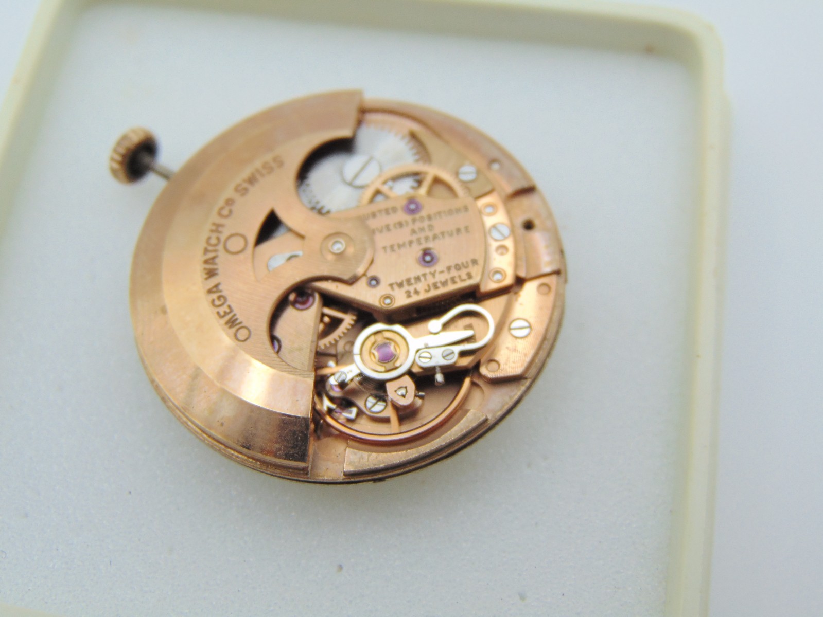 ORIGINAL OMEGA CONSTELLATION PIE PAN MOVEMENT COMPLETE – OMEGA 564 – ( WORKING )