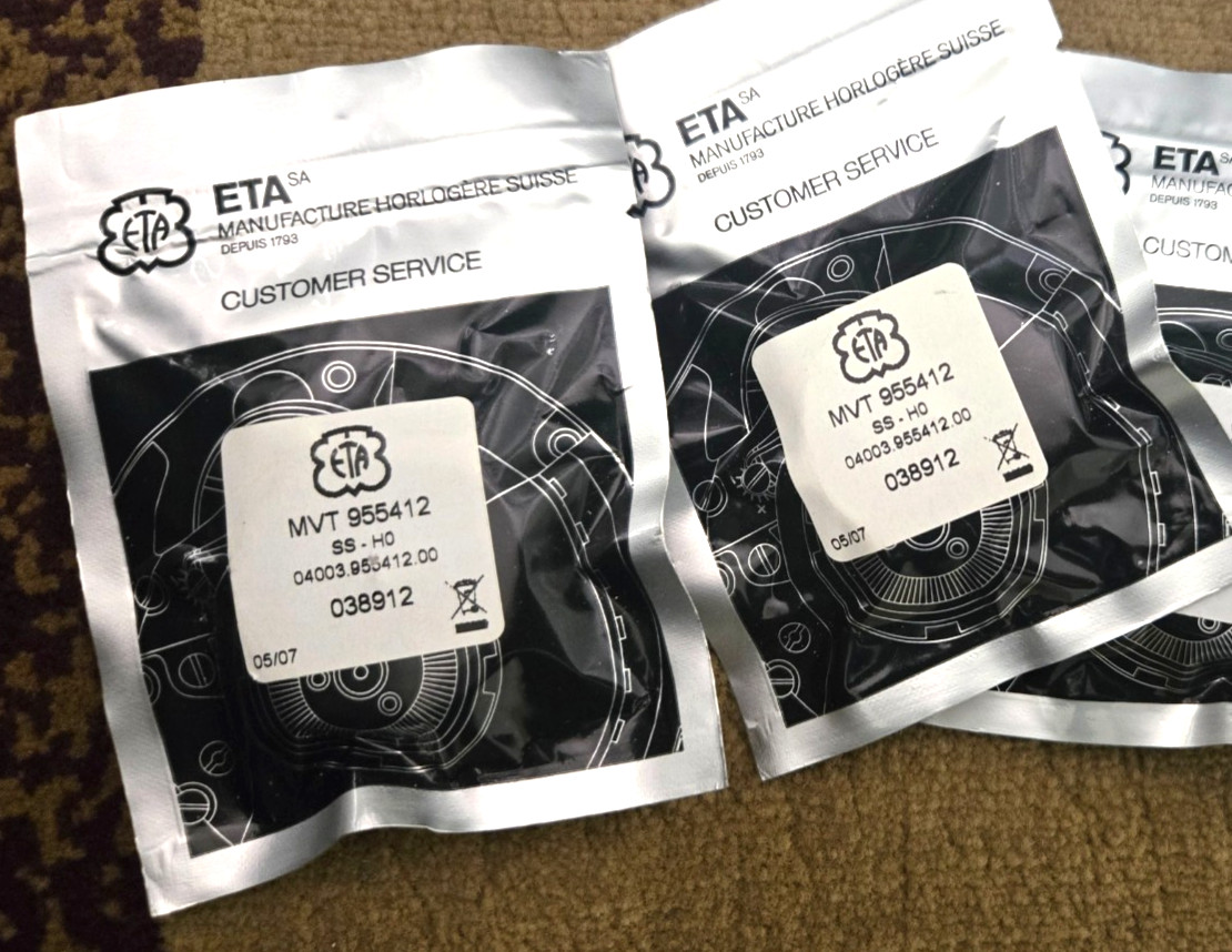 ETA 955.412 955412 Movement 2 hands height 0 (zero) date 3 o’clock new/sealed
