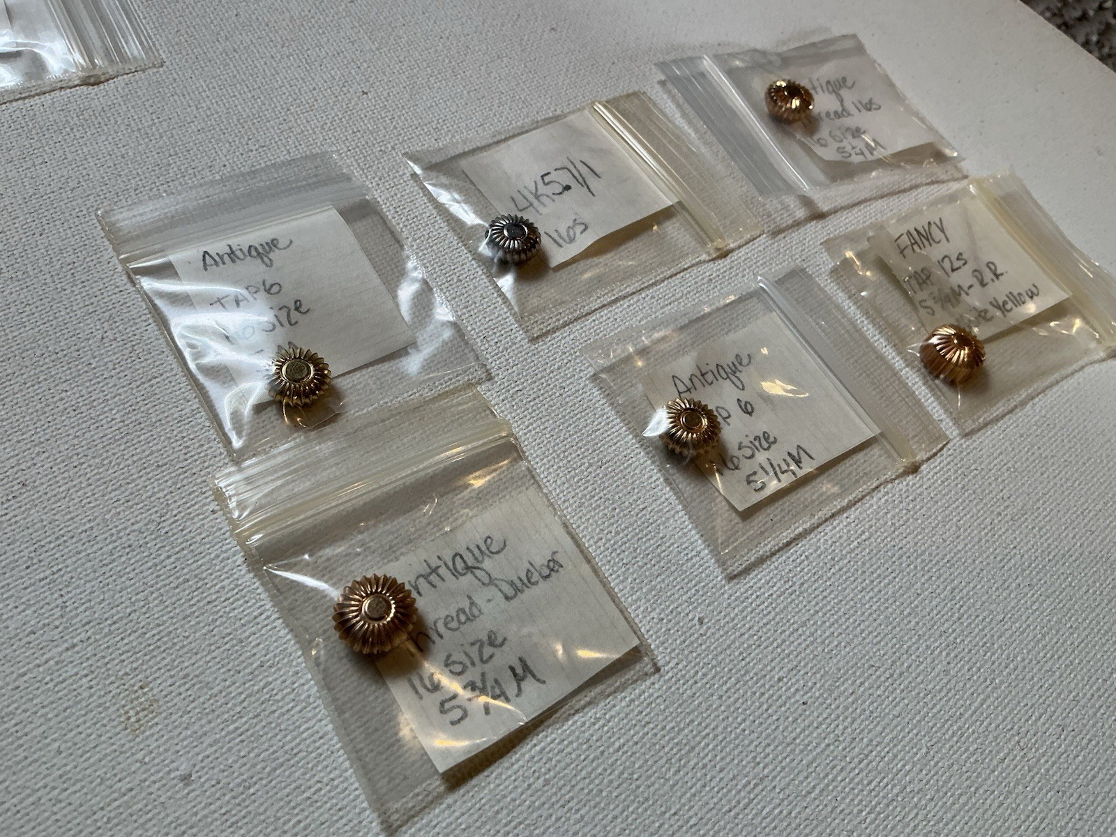VINTAGE LOT OF VERY GOOD CONDITION 16 SIZE POCKET WATCH CROWNS ASSORTMENT