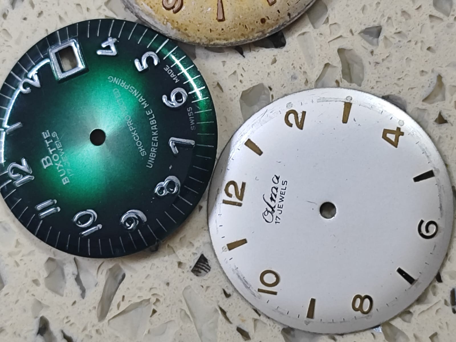 Lot Vintage Dials Seiko /Tissot/Casio/Citizen/olma/ Lot 30 Dial Used &NOS