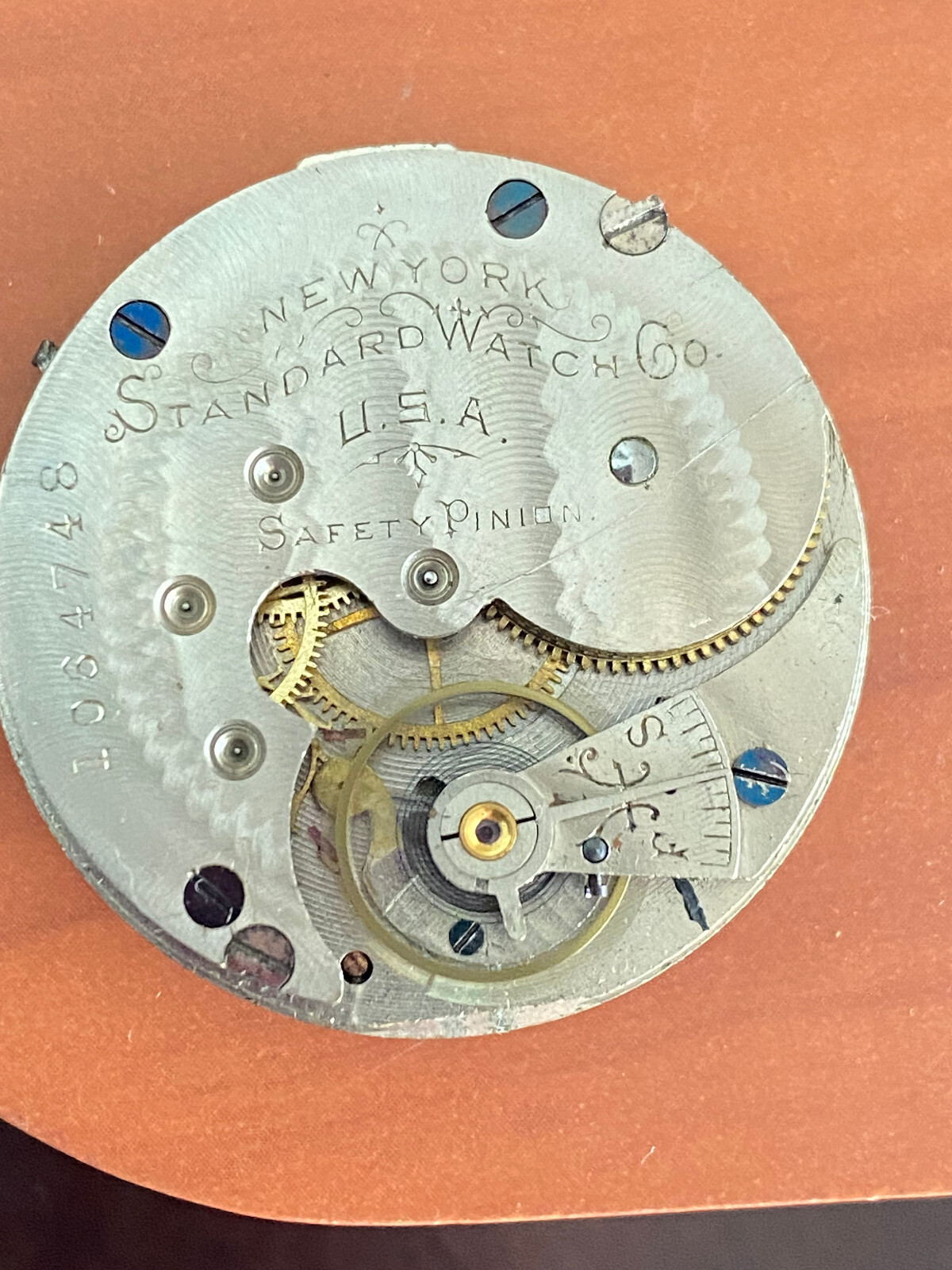 VINTAGE 6 SIZE NEW YORK STANDARD POCKET WATCH MOVEMENT, GR. 44, KEEPING TIME